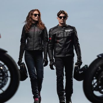 Jachete si paltoane moto